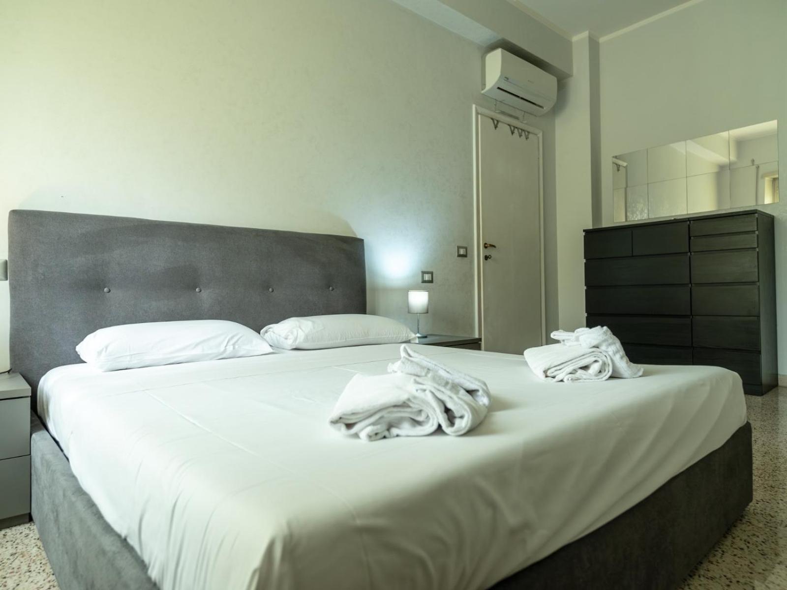 Domus Tuscolana Apartment Rome Bagian luar foto